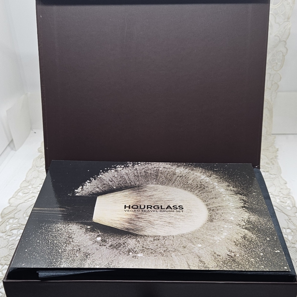 NIB Hourglass Set of 7 Travel Brush Set with Vegan Leather Case - Picture 4 of 13